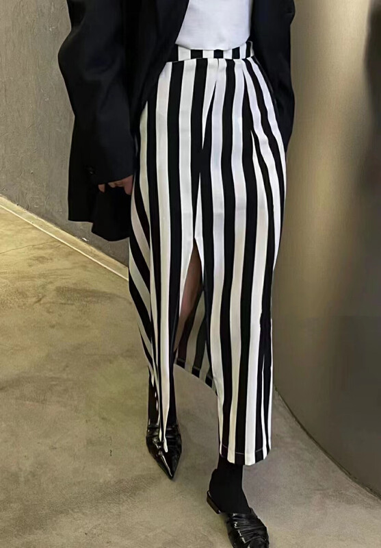 Early autumn new style! [Yan Zhen] Personalized slit striped skirt 5352# PCZ
