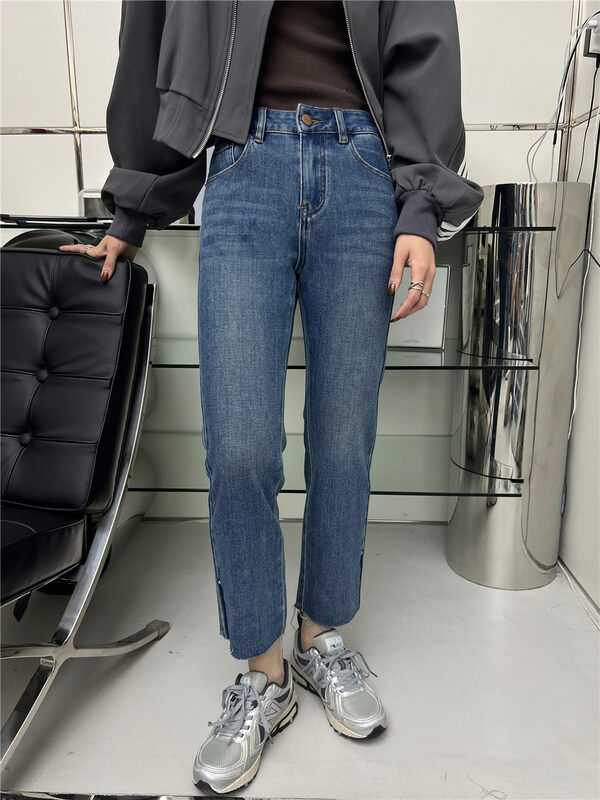 New in autumn!【T-PLATFORM】Korean casual straight-leg slimming jeans V8783# CQW