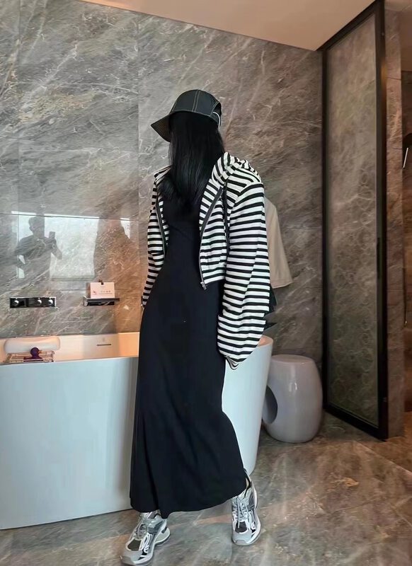 Autumn is new! [Yan Zhen] Contrast color comfortable vest dress + striped zipper short jacket suit 92335# PCZ