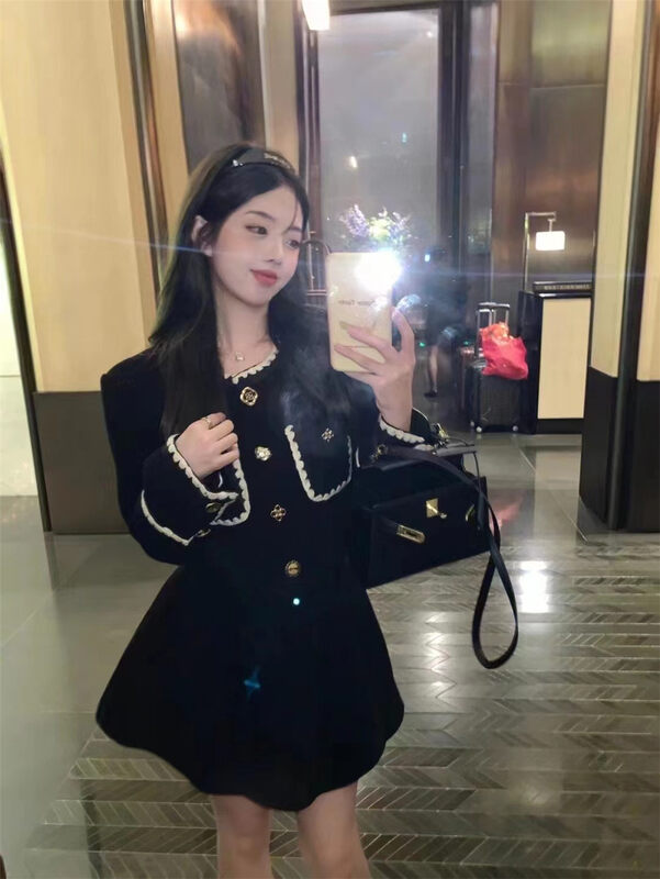 Autumn is new! [LINNA] Xiaoxiang style color matching breasted short coat + slimming color matching skirt suit 1568# JJ