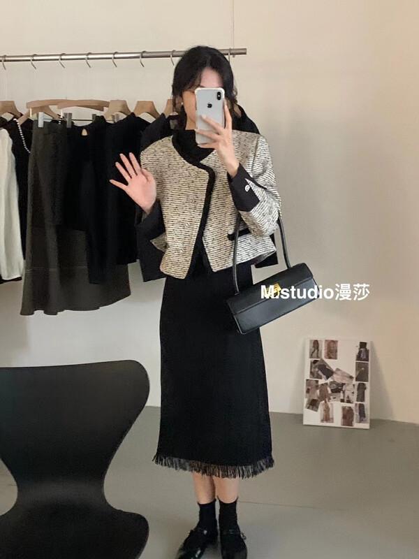 Autumn is new! [MSTUDIO Mansha] oblique buckle contrast color small fragrant short coat c1092# HBX