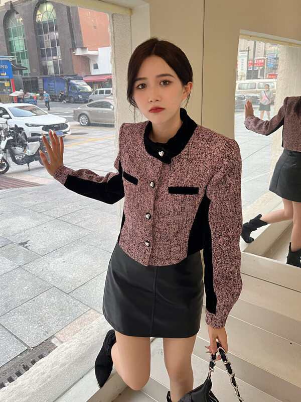 [FEI MAO] Xiaoxiangfeng high-end retro temperament long-sleeved contrast color stand-up collar short jacket Z-8558# CQW
