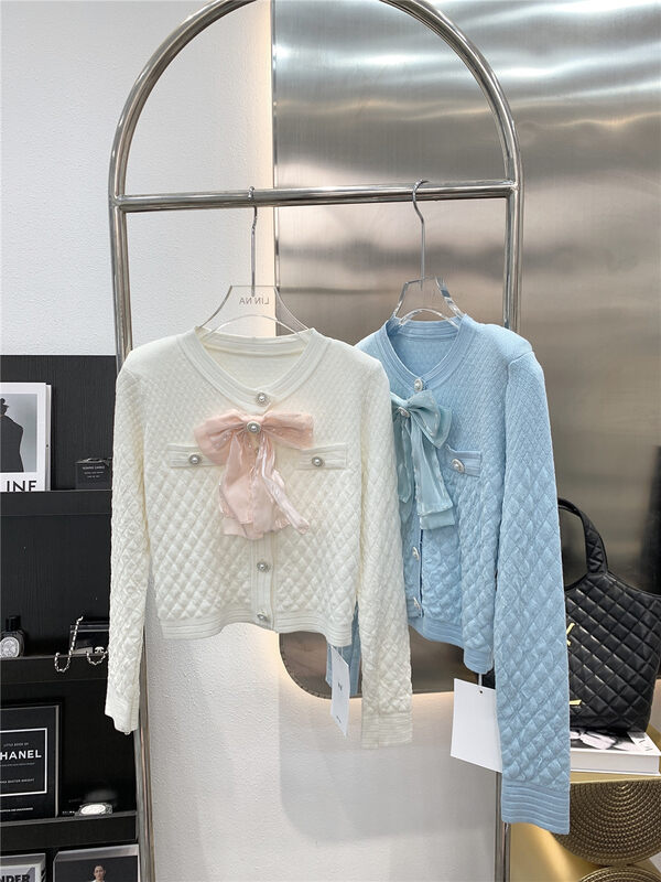 New in autumn!【LINNA】Sweet breasted and comfortable knitted cardigan (with detachable bow) 82897# JJ