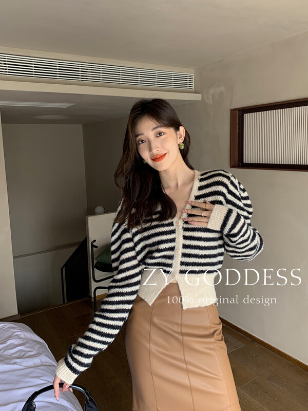 [ZY] Big female main style mohair striped cardigan V-neck knitted cardigan (super soft wash mohair) S63