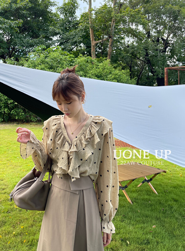 New in early autumn! [UONE] French ruffled polka dot breasted shirt 98773# LSL