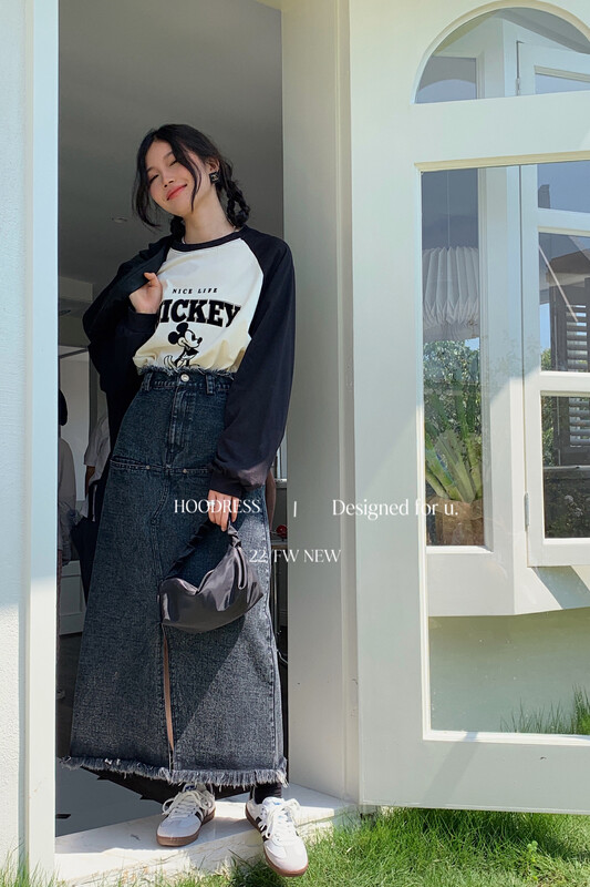 New in autumn! [Fire HOODRESS] Niche temperament fringed edge high waist slit denim skirt 22388# JHY