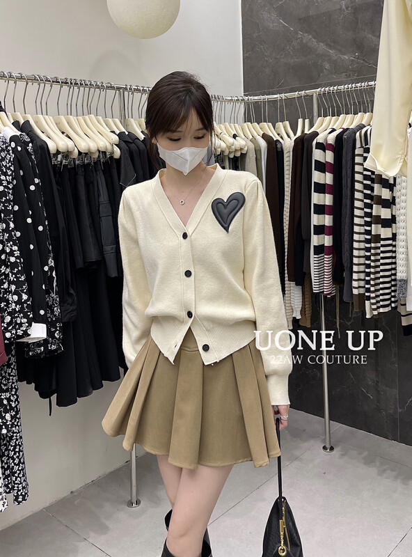 New in autumn! [UONE] Fashionable love decoration short knitted cardigan 9180# LSL