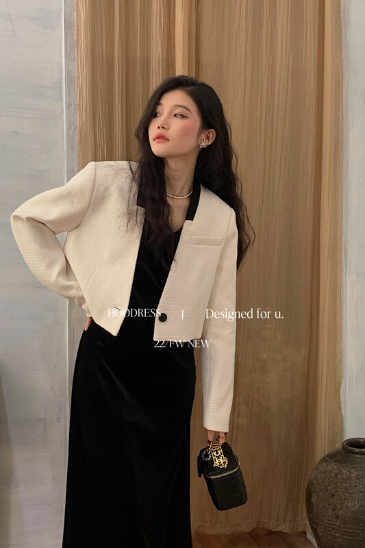 Autumn is new! [Fire HOODRESS] Temperament Xiaoxiangfeng hit color Western style short coat 22386# JHY