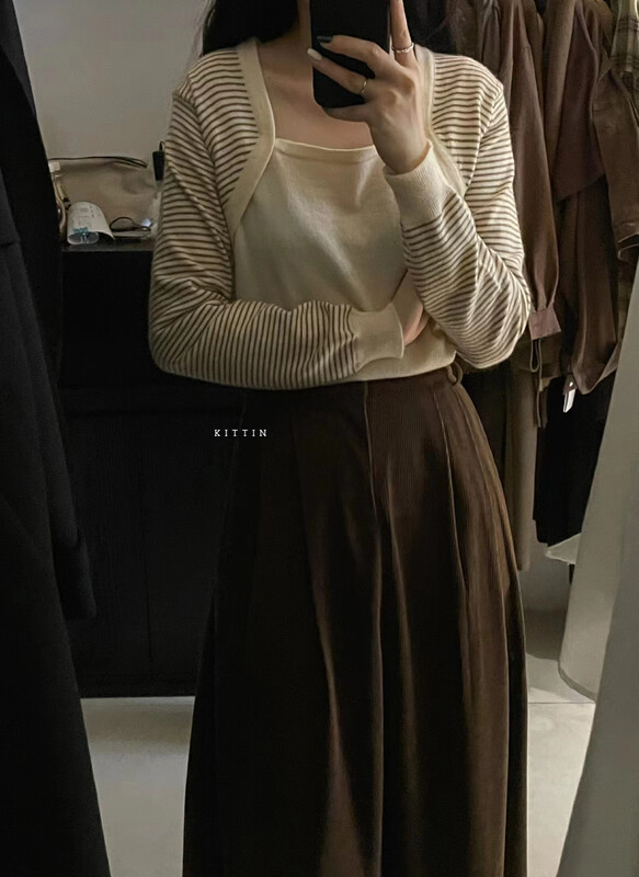【KITTIN】Korean style square neck sweater 1529