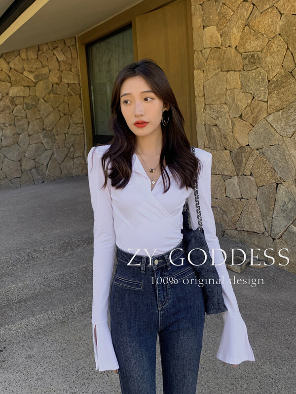 [ZY] American sweet and spicy lapel lapel right-angle shoulder slits horn-sleeved long-sleeved T-shirt small shirt 18099