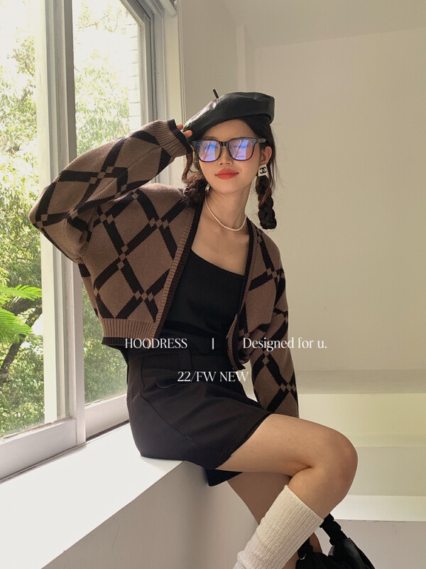 New in autumn! [Fire HOODRESS] Korean version of the color-blocked tige geometric figure wool short coat 220607# JHY