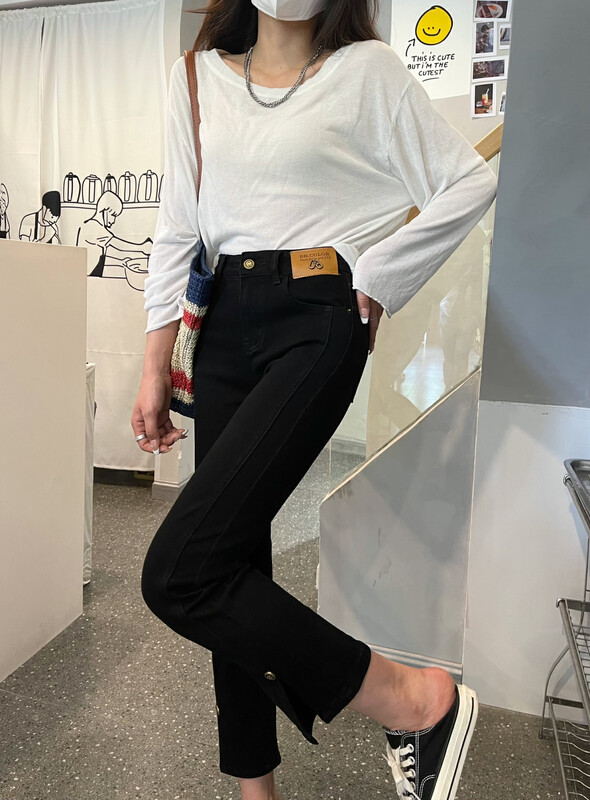 Autumn models are new! [Enxier] Korean version of all-match slimming temperament side slit cigarette pipe jeans K2991# FHX