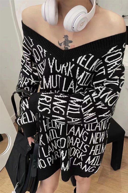 New in autumn! [Yan Zhen] Korean V-neck letter jacquard loose warm sweater 7118# PCZ