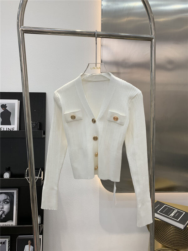 New in autumn! [LINNA] round neck solid color buttoned knitted cardigan 82882# JJ