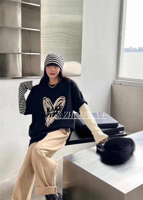 New in winter! [Strictly selected by buyers - Zhuowa] Love stitching sleeve design fashion sweater 2717# CL