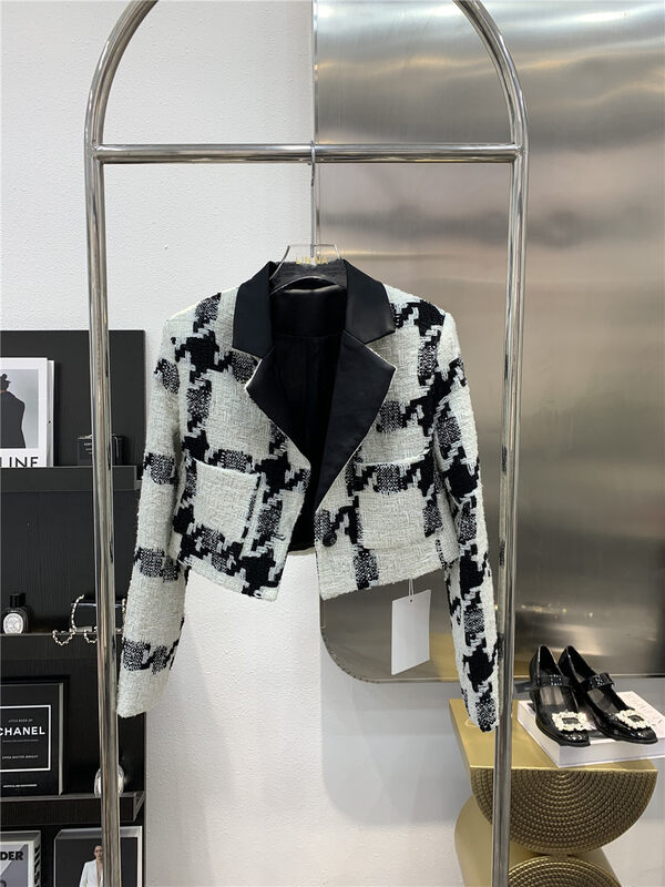 New in autumn!【LINNA】Casual color matching versatile short coat 124755# JJ