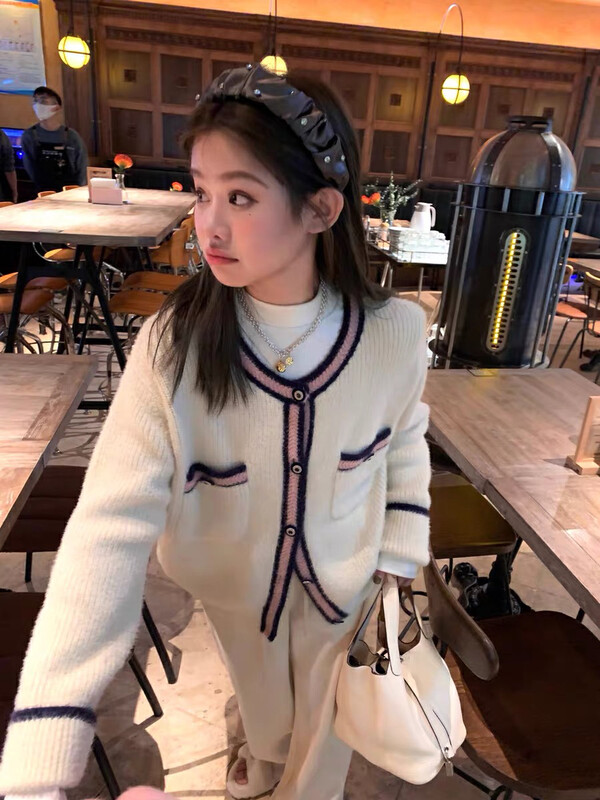 【FEI MAO】Xiaoxiang style knitted cardigan sweater coat loose design with a sense of niche outside the sweater Z-5421