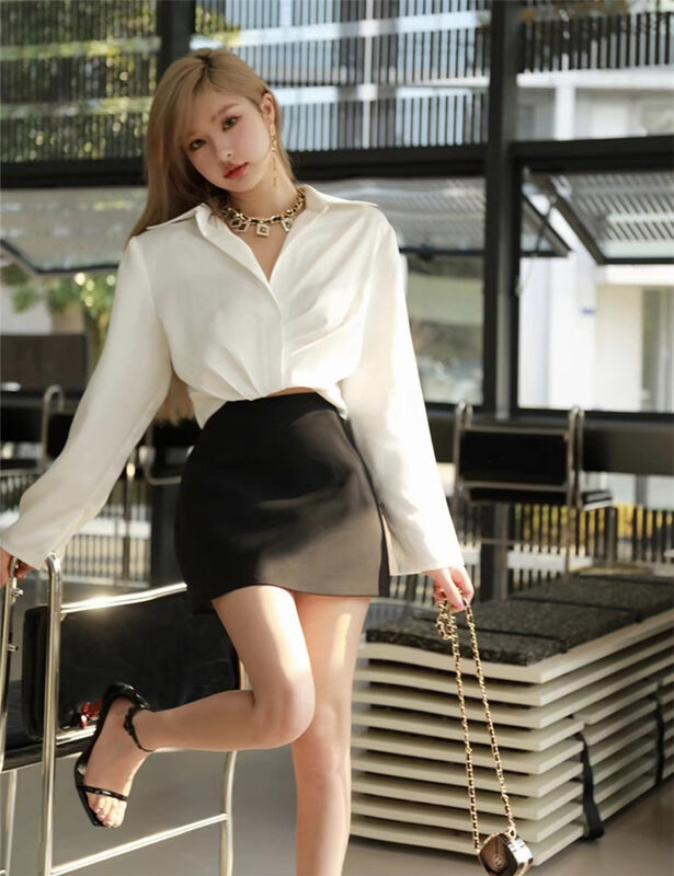 New in autumn!【LINNA】V-neck solid color all-match shirt YS1-6957# JJ
