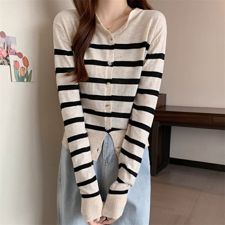 Autumn on the new![F · P] Korean stripe underbottom cardigan 51070 # HBX