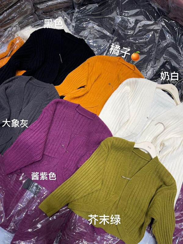 New in winter!【AM GARDENIA】Simple solid color short knitted sweater (with pin) 6287# ZXX