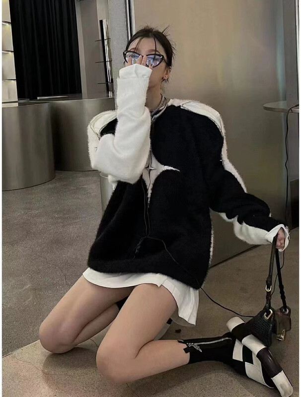 Autumn is new! [NANCY] design sense of niche color contrast stitching zipper off-shoulder sweater M3260# WPL