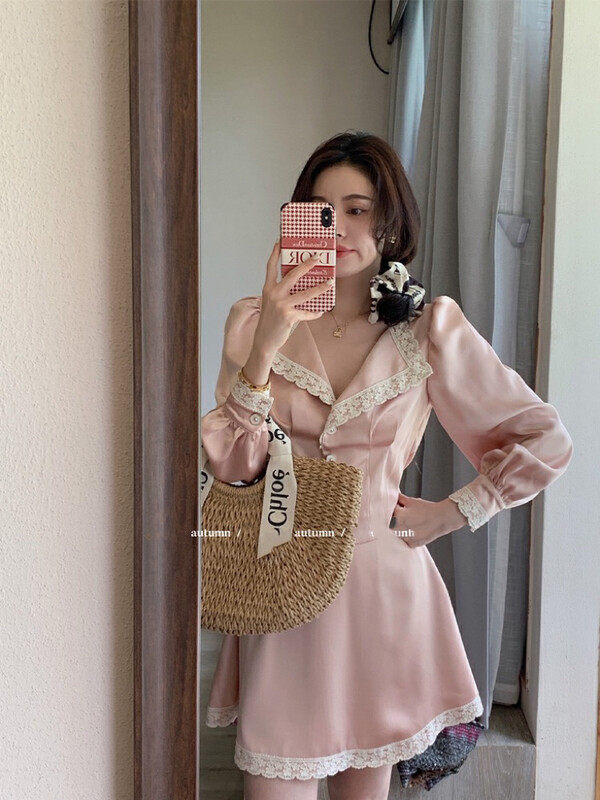 Autumn is new! [Ou Zhengsha] Lace high-quality puff sleeve shirt + sweet skirt suit (with belt) 19006# JJ