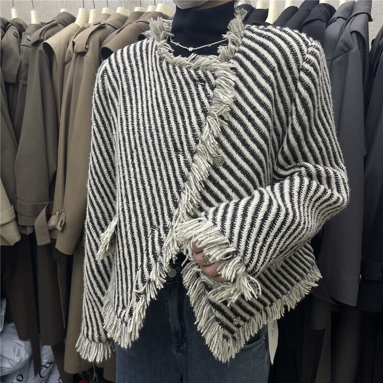 [F.THREE Three Sisters] Xiaoxiangfeng fashionable temperament short coat 95537# XJ
