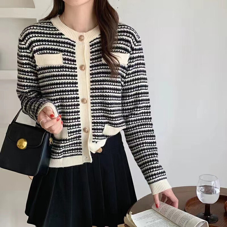 Autumn is new! [F·P] Temperament small fragrance round neck contrast striped warm sweater 73199# HBX