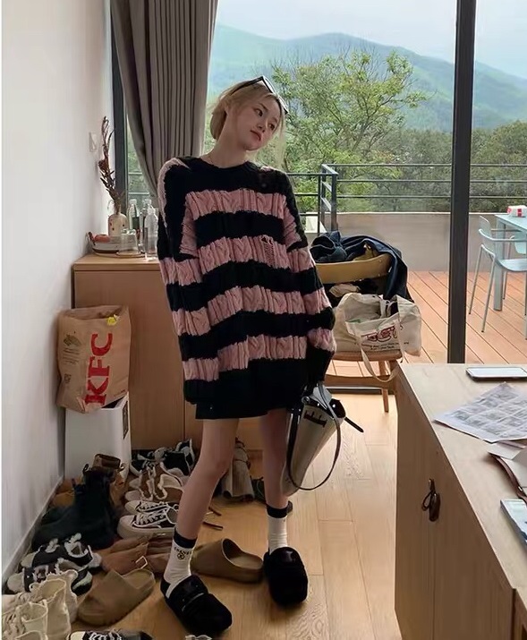 New in autumn! [Ou Zhengsha] Contrast stripe lazy warm sweater 19100# JJ