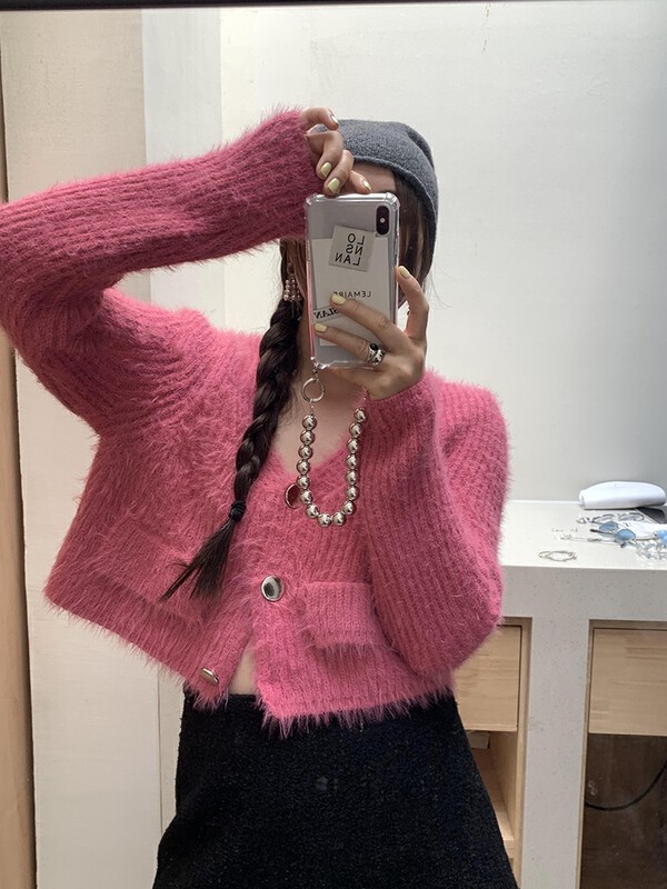 Autumn is new! [Yi Kaoru] Super gentle and warm plush U-neck buttoned all-match knitted cardigan 0345# HYY