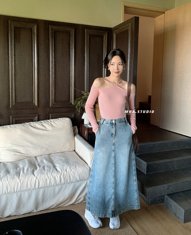 [MRA] Big-name simple back slit high-waisted denim skirt LP5561