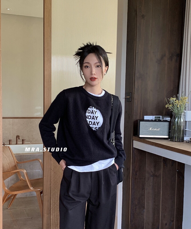 [MRA] Design sense hollow out fashion loose sweater SP17