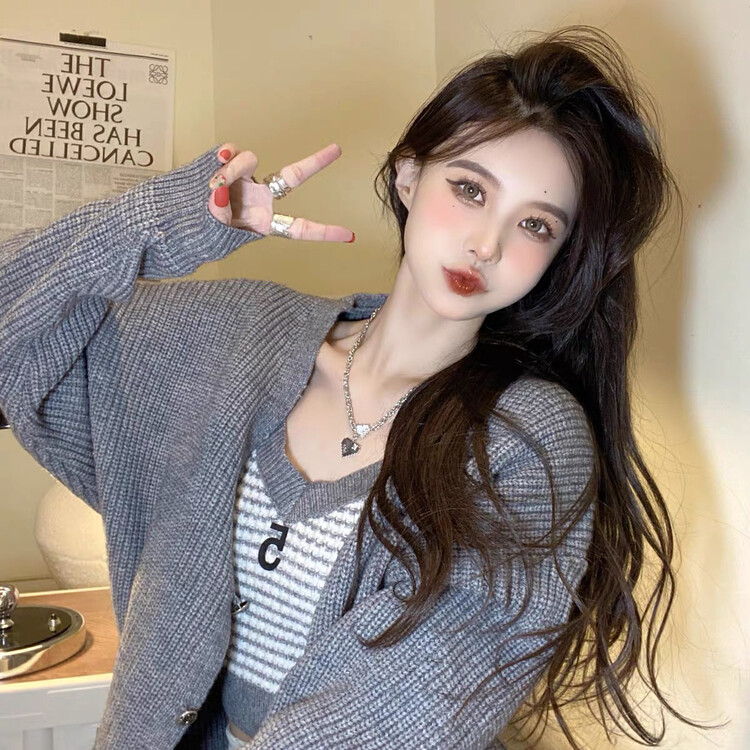 [F · P] Milk department to wear a fried street fashion casual sweater + plaid sling vest set J78FP # HBX