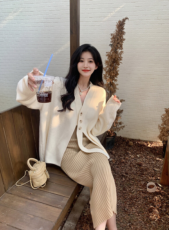 [Flower Xi] Irregular fashion knitted cardigan + simple dress suit 9867# PCZ