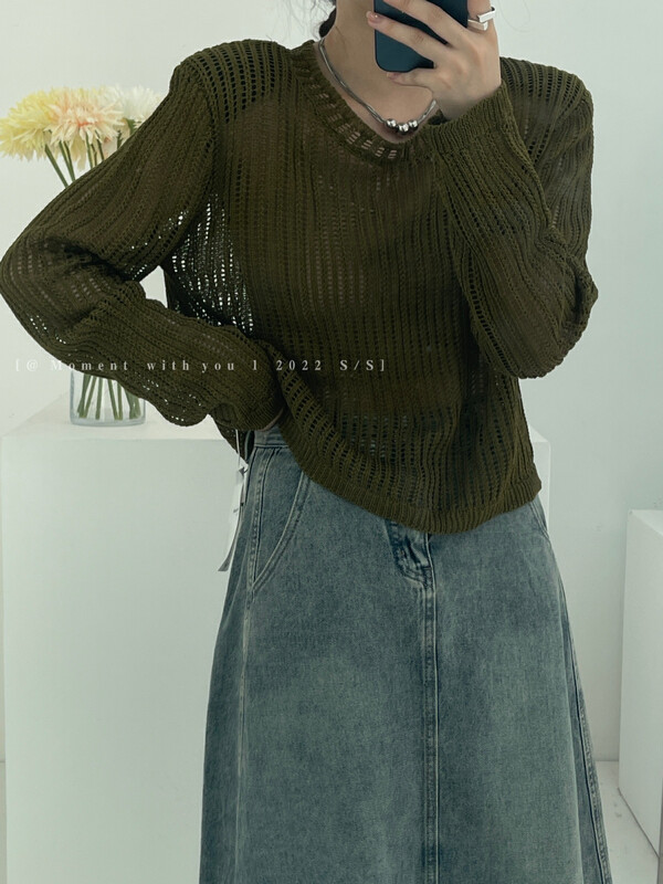 [MOMENT WITH YOU] Early autumn on the new design sense hollow sleeve long sleeve show thin sweater X0057 # LSW