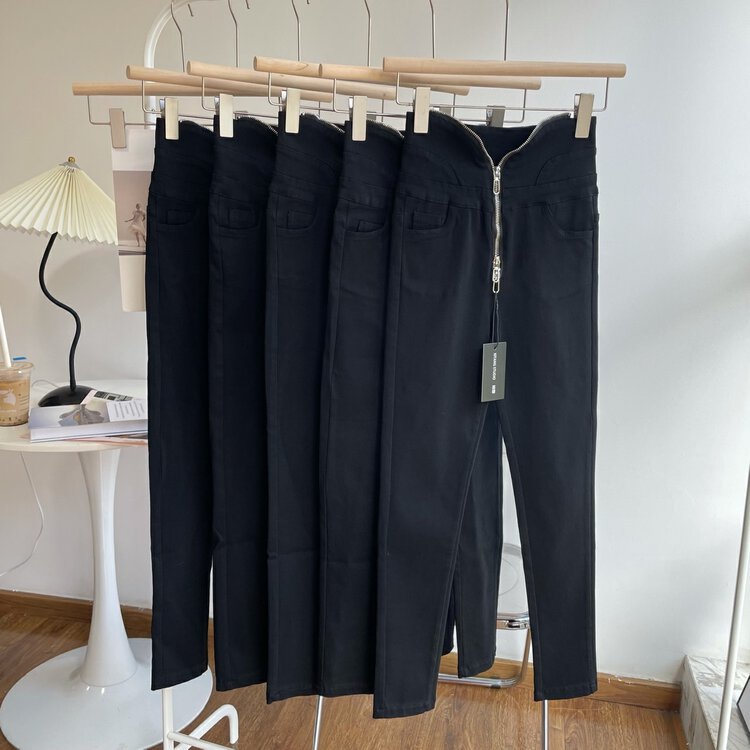 New in autumn! [Yi Kaoru] Tight buttocks, skinny and thin black high-waisted jeans 0346# HYY