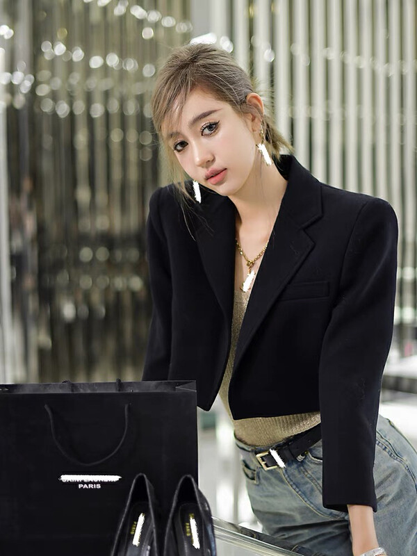 New in autumn! [Ou Zhengsha] Fashionable black shoulder pad high-end suit 19069# JJ