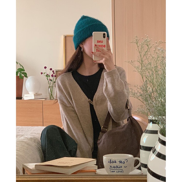 Autumn on the new![Smoked with] Simple plain color versatile knit cardigan 0211 # HYY