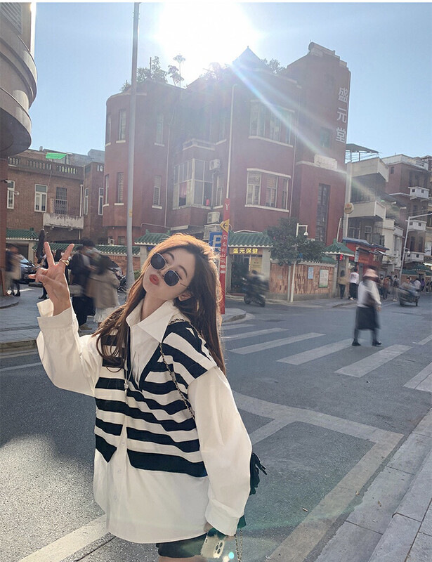 New in autumn! [Ou Zhengsha] fake two striped all-match shirt 19076# JJ