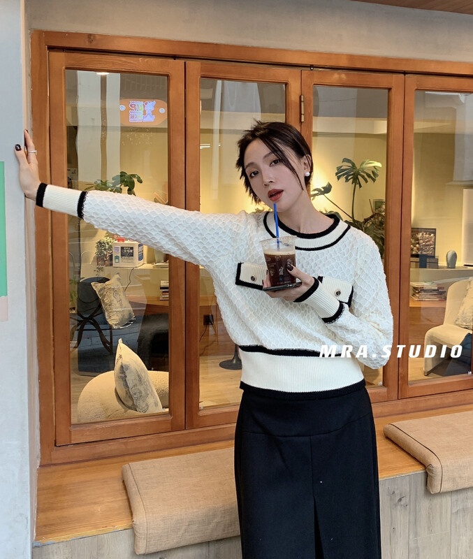 [MRA] Commuting temperament small fragrant wind collision color sweater KU211