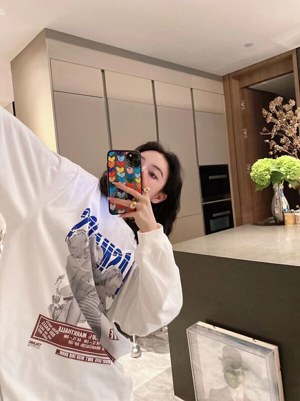 New in winter! [NANCY] Niche design American retro portrait print loose men's and women's fashionable long-sleeved T-shirt M7717# WPL