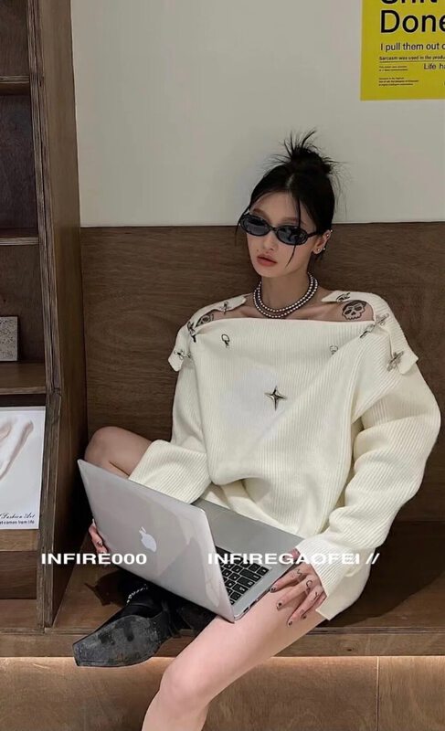 Autumn on the new![C.H.Z] Lock buckle design solid color sleeve long sleeve warm sweater 0073-1 # WTT