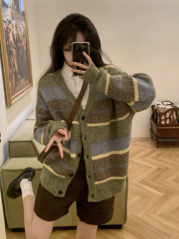 New in winter! [Huaxi] v-neck lazy retro striped warm sweater 9858# PCZ