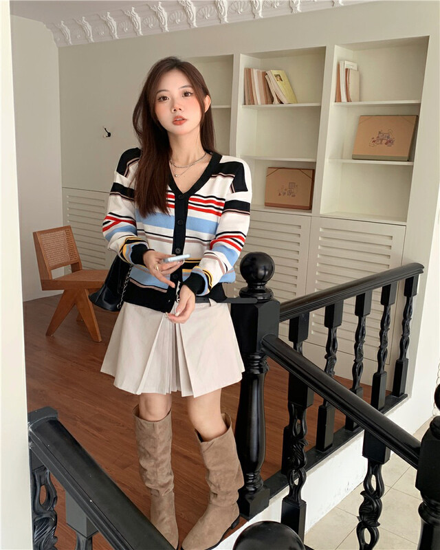 New in autumn!【F·P】Sweet age-reducing V-neck rainbow striped knitted cardigan F871# HBX