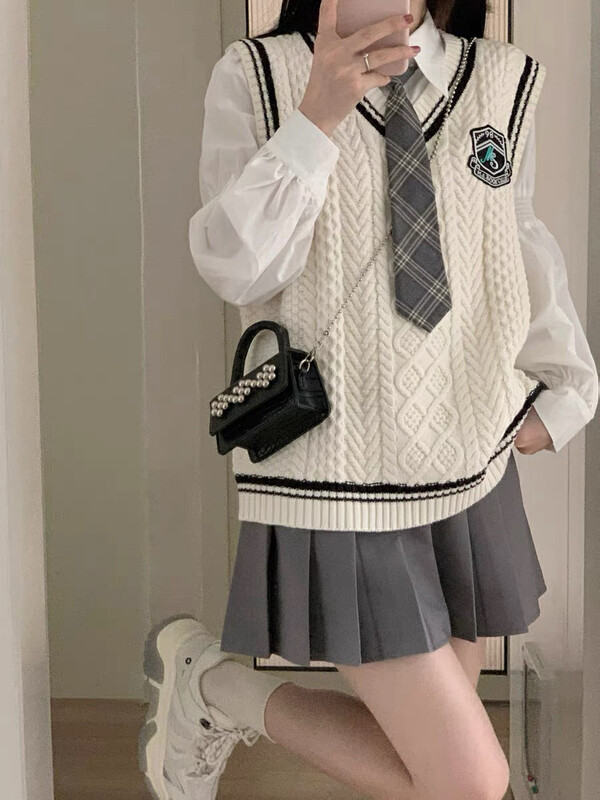Autumn is new! [Huaxi] College style sleeveless knitted vest + solid color shirt + pleated skirt suit (with tie) 9712# PCZ
