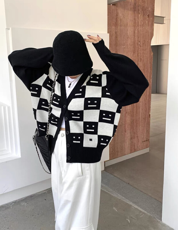Autumn on the new![F · P] Smiley face plaid versatile Cardigan 17CX09 # HBX