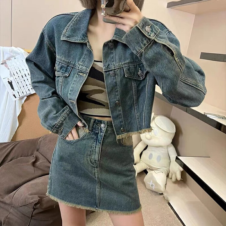 Autumn on the new![Ou Zhengsha] Korean version of the retro woolen denim coat + high waist show slim skirt suit 19039 # JJ