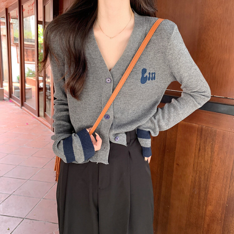 New in autumn! [F·P] College style V-neck letter embroidered knitted cardigan 95103# HBX