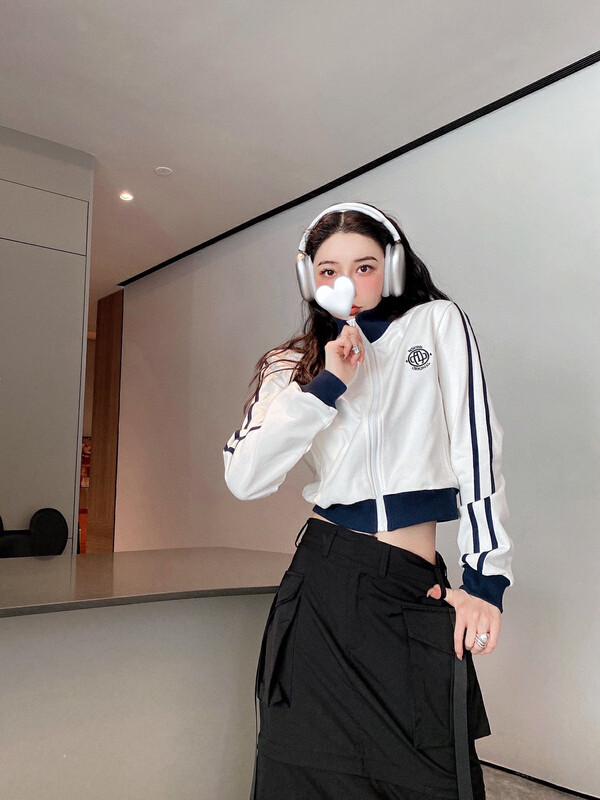 New in autumn! [NANCY] Simple letter color matching comfortable short coat J9820# WPL