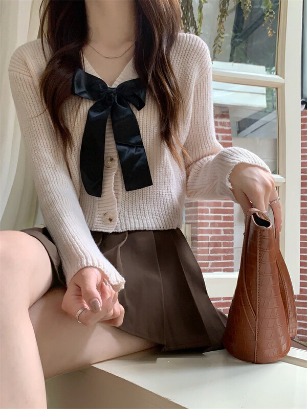 New in autumn!  【F·P】Gentle and sweet V-neck bow short warm sweater 67015# HBX